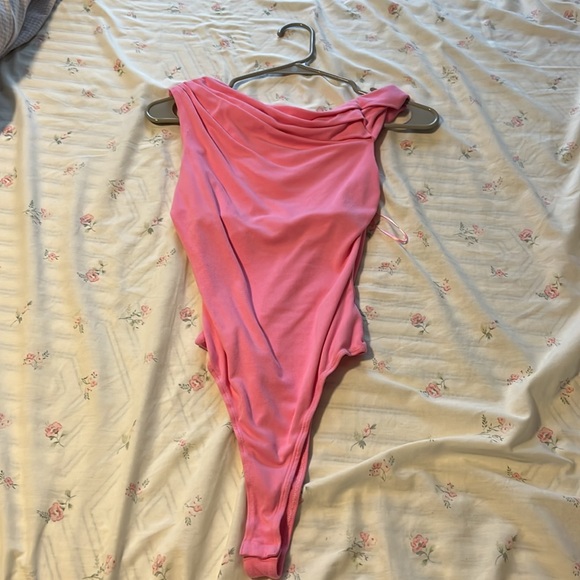 AST south moon under asymmetrical body suit - Picture 5 of 5